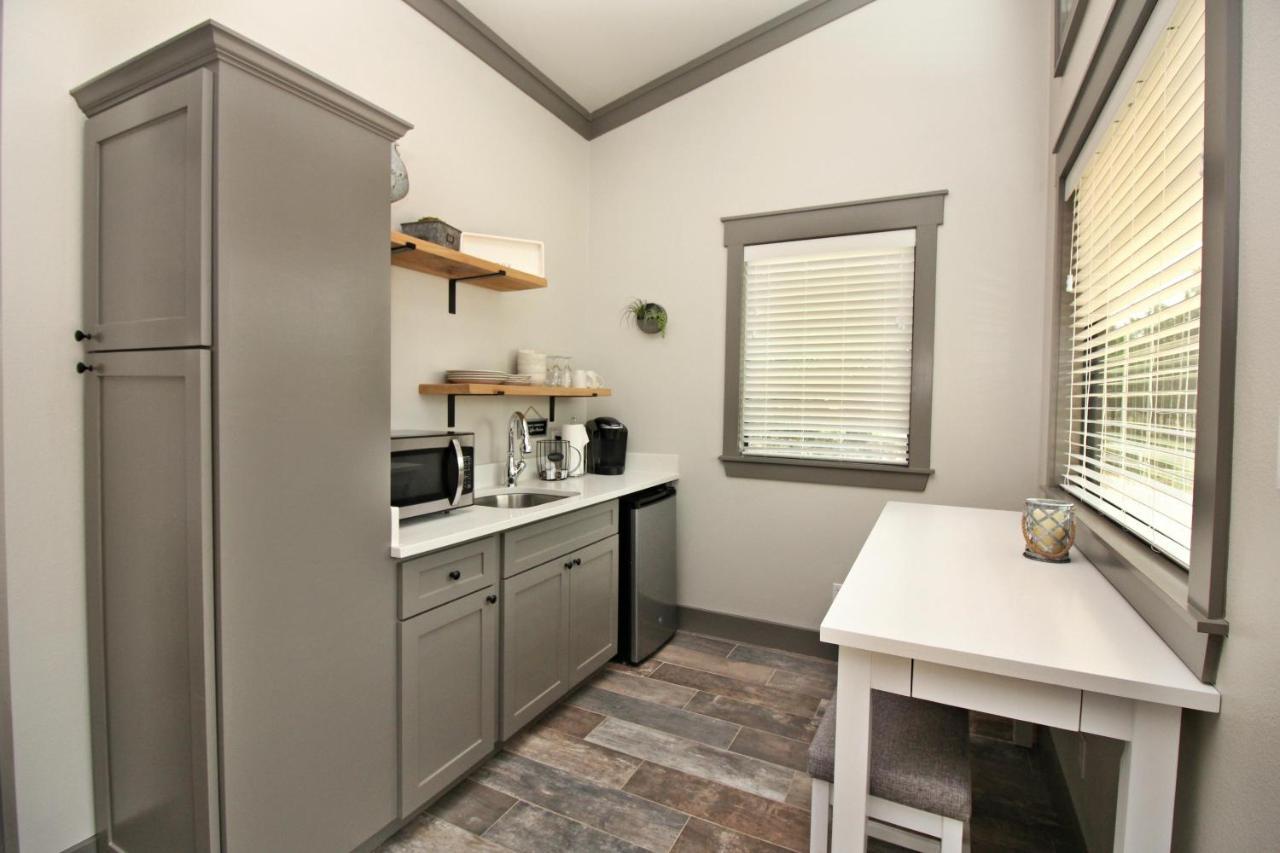 Green Acres Cottages - Dripping Springs Suite Wimberley Eksteriør billede